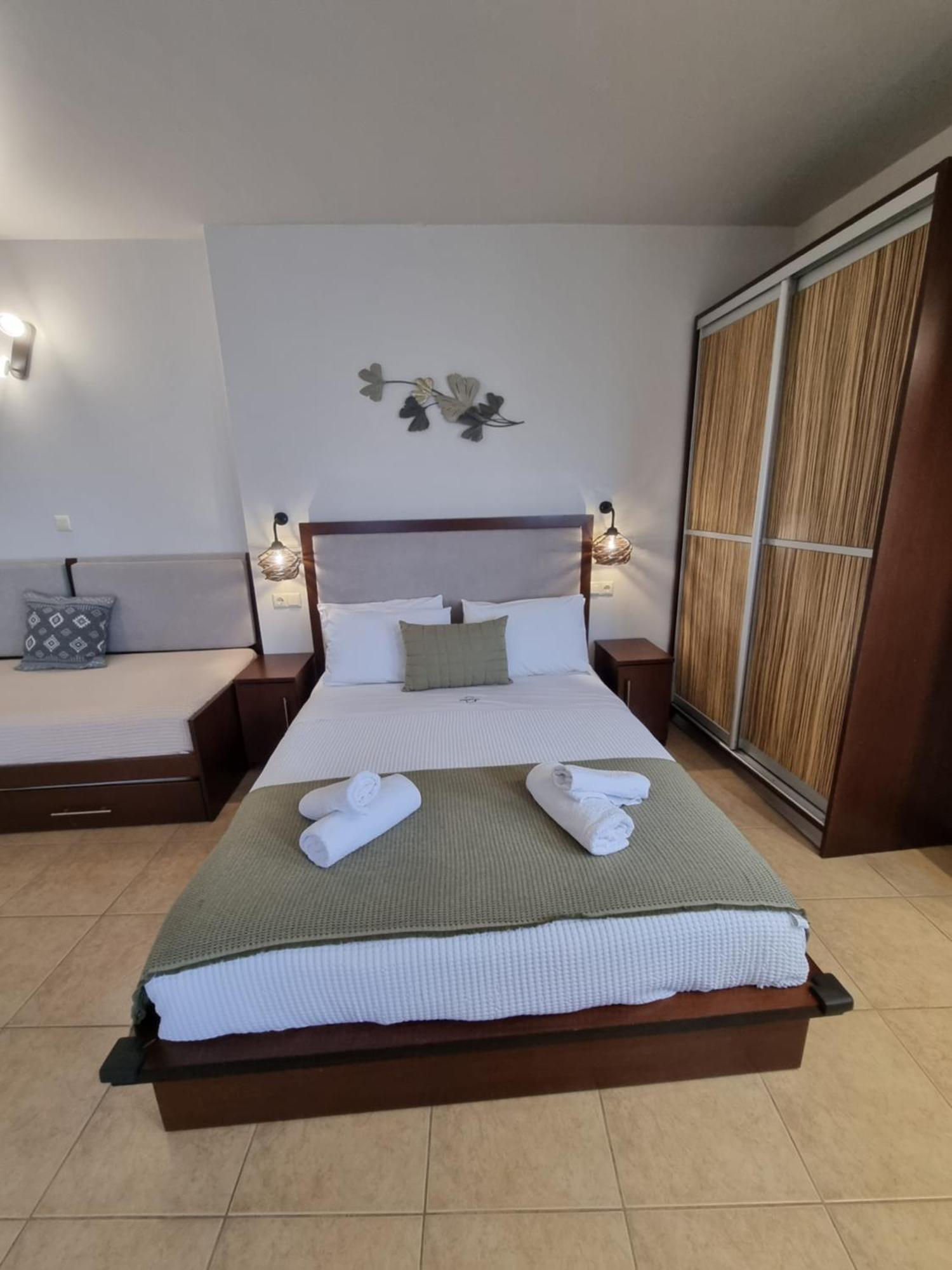 Greenhill Holiday Suites Sarti Exterior photo